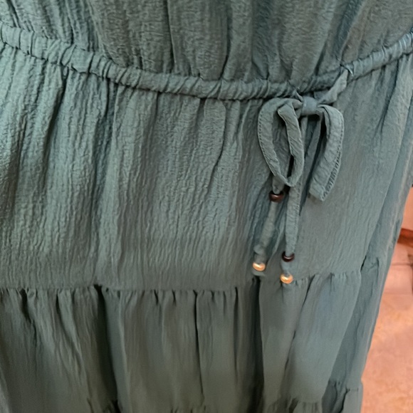 CALVIN KLEIN tiered
Crinkle Gauze Ruffle Dress - Picture 9 of 12